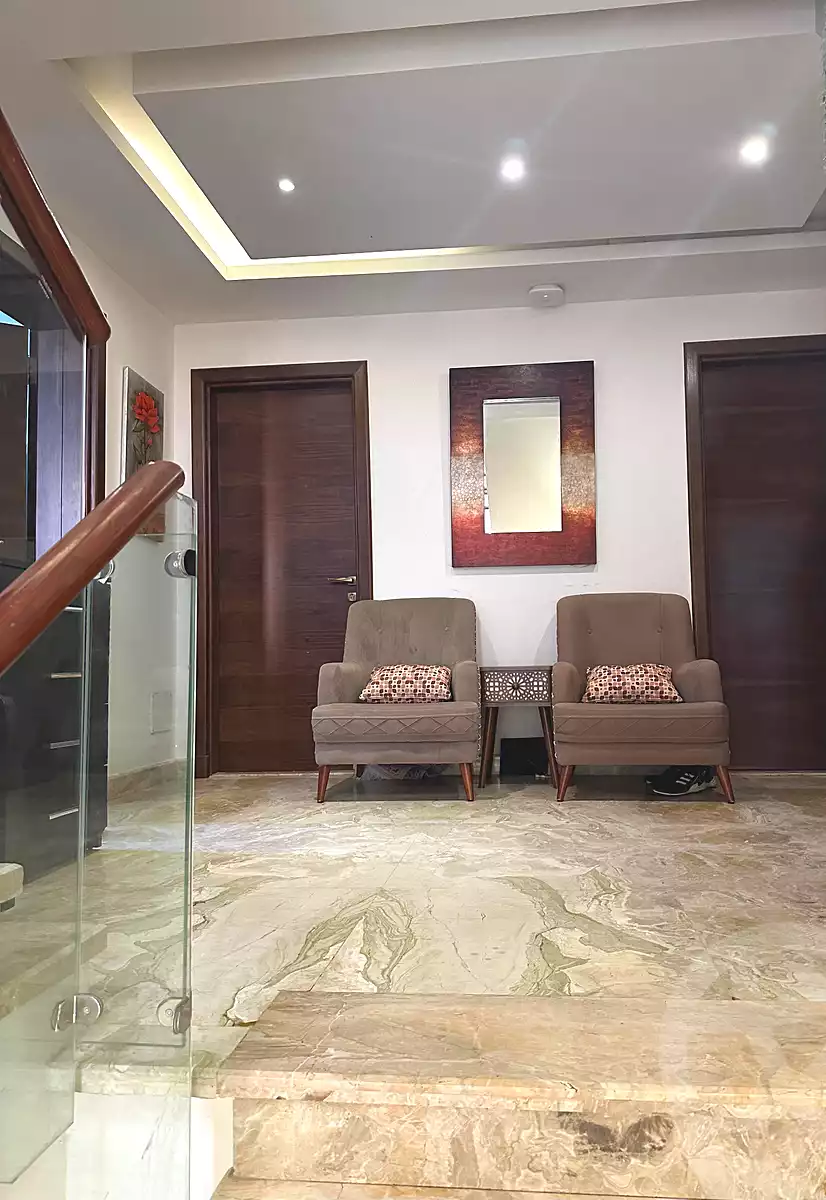 فيلا بـ٥ غرف نوم في بيفرلي هيلز، صورة ٧ من ١٢