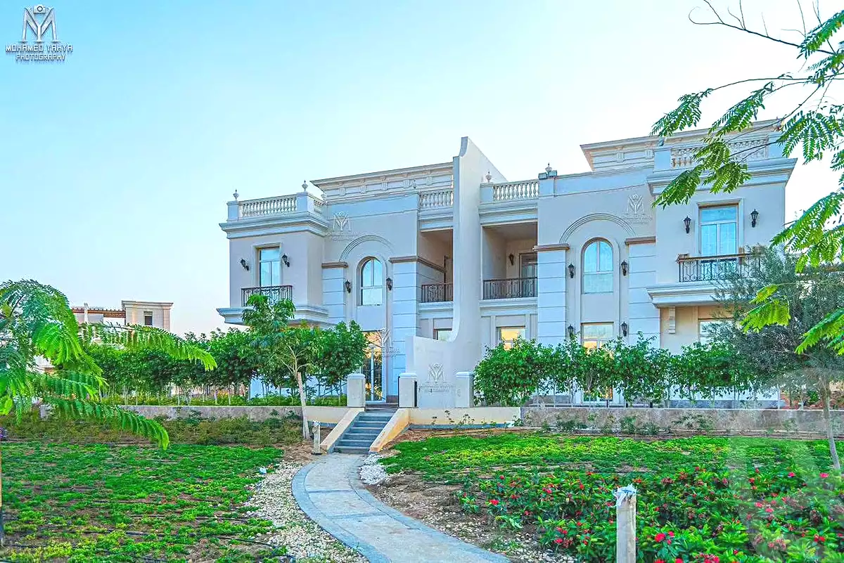 https://aqarmap.com.eg/ar/listing/7284438-for-sale-cairo-new-cairo-compounds-hyde-park-centre-ville-hyde-park