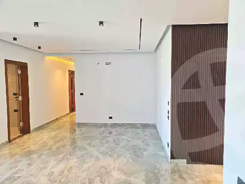https://aqarmap.com.eg/ar/listing/7284778-for-sale-cairo-el-sheikh-zayed-city-compounds-kmbwnd-wyst-twn-swdyk