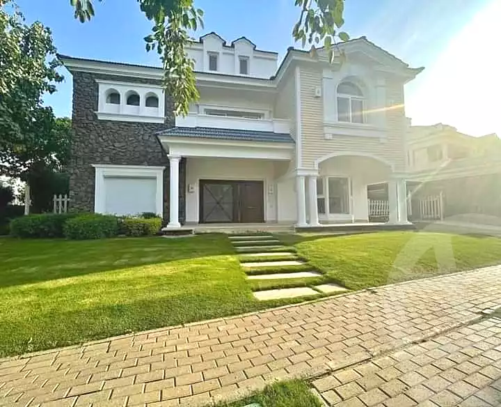 https://aqarmap.com.eg/en/listing/7284767-for-sale-cairo-new-cairo-compounds-mountain-view-1