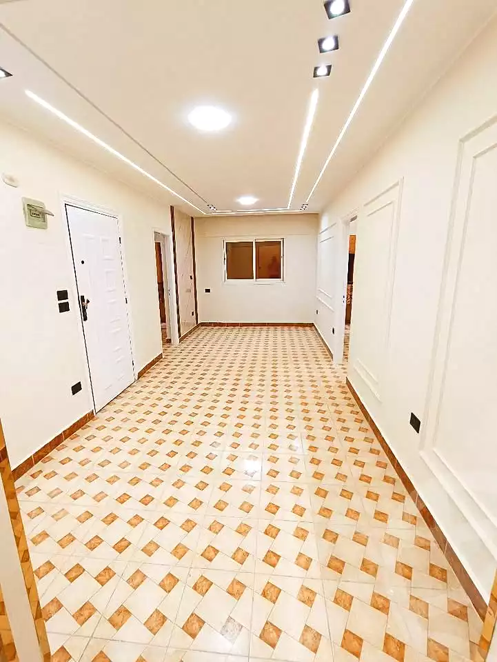 https://aqarmap.com.eg/ar/listing/7285255-for-sale-alexandria-el-asafra-l-sfr-bhry