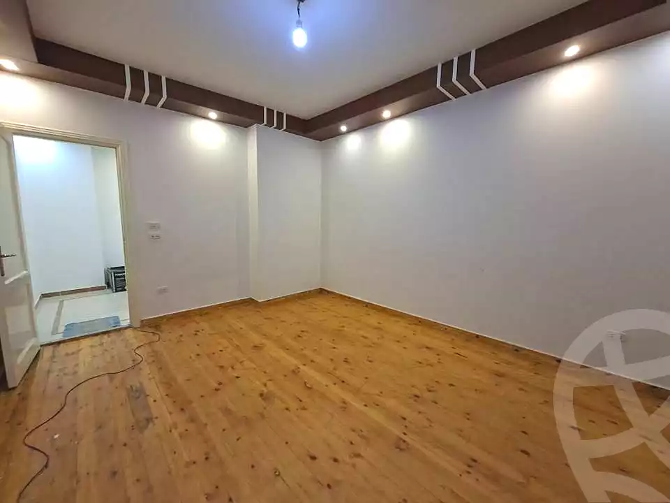 https://aqarmap.com.eg/en/listing/7285893-for-sale-alexandria-ganaklis