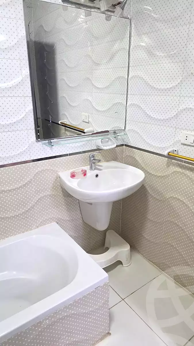https://aqarmap.com.eg/en/listing/7287033-for-rent-cairo-6th-of-october-lhsry