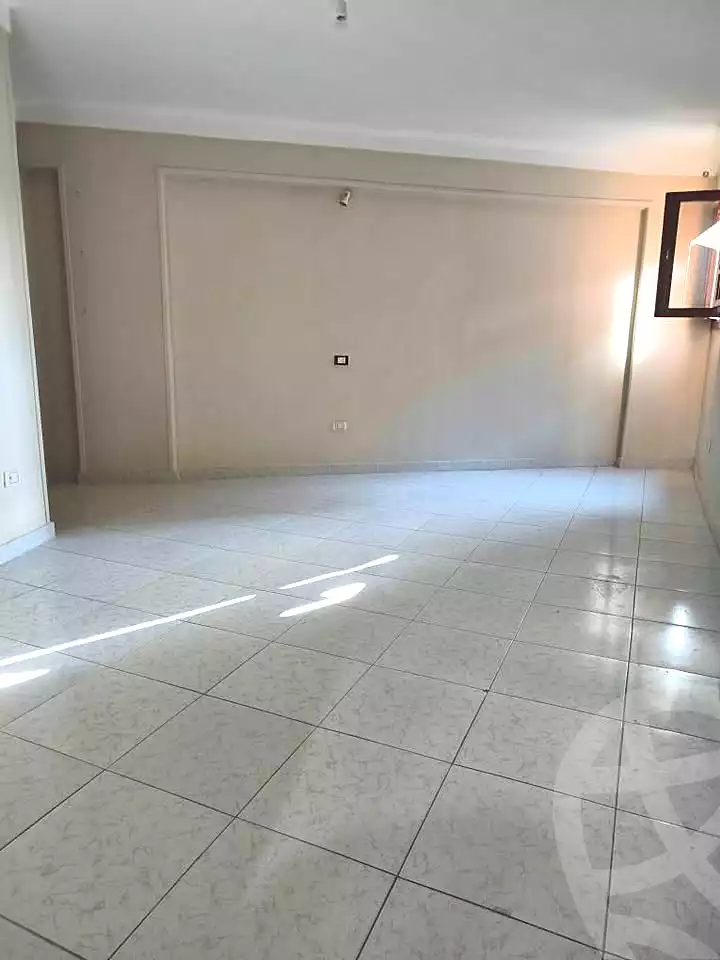 https://aqarmap.com.eg/ar/listing/7287087-for-rent-alexandria-lsywf-el-seyouf-bahri-abd-al-hadi-al-gazar-zayna-st