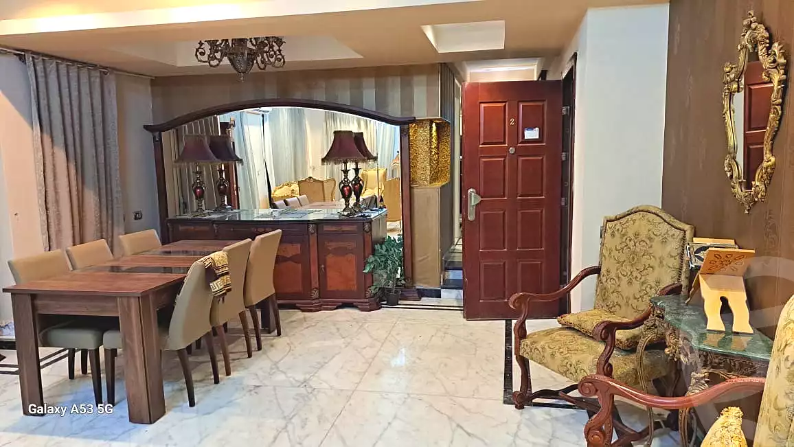 شقة بـ٣ غرف نوم في بيفرلي هيلز، صورة ١٠ من ١١