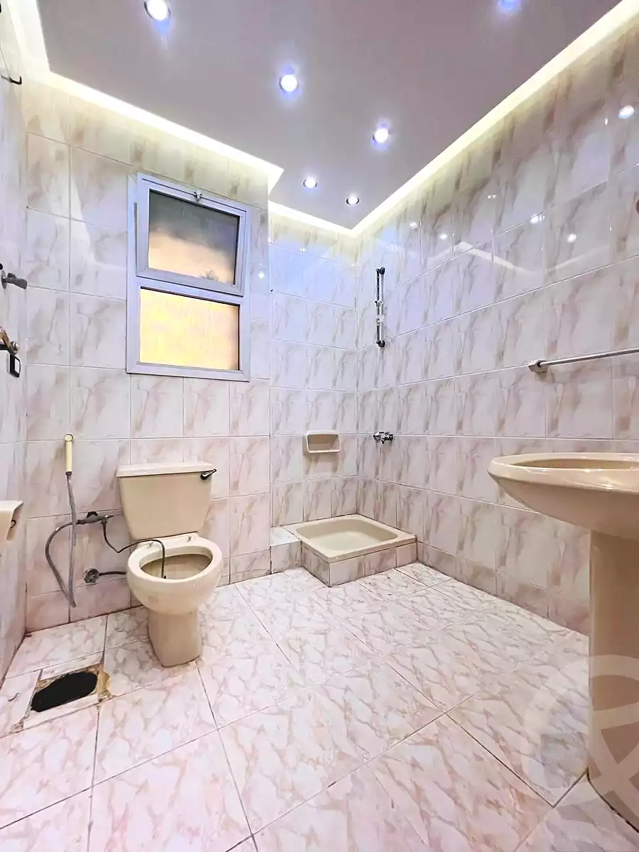 https://aqarmap.com.eg/ar/listing/7287410-for-sale-alexandria-al-agamy-shataa-el-nakheel