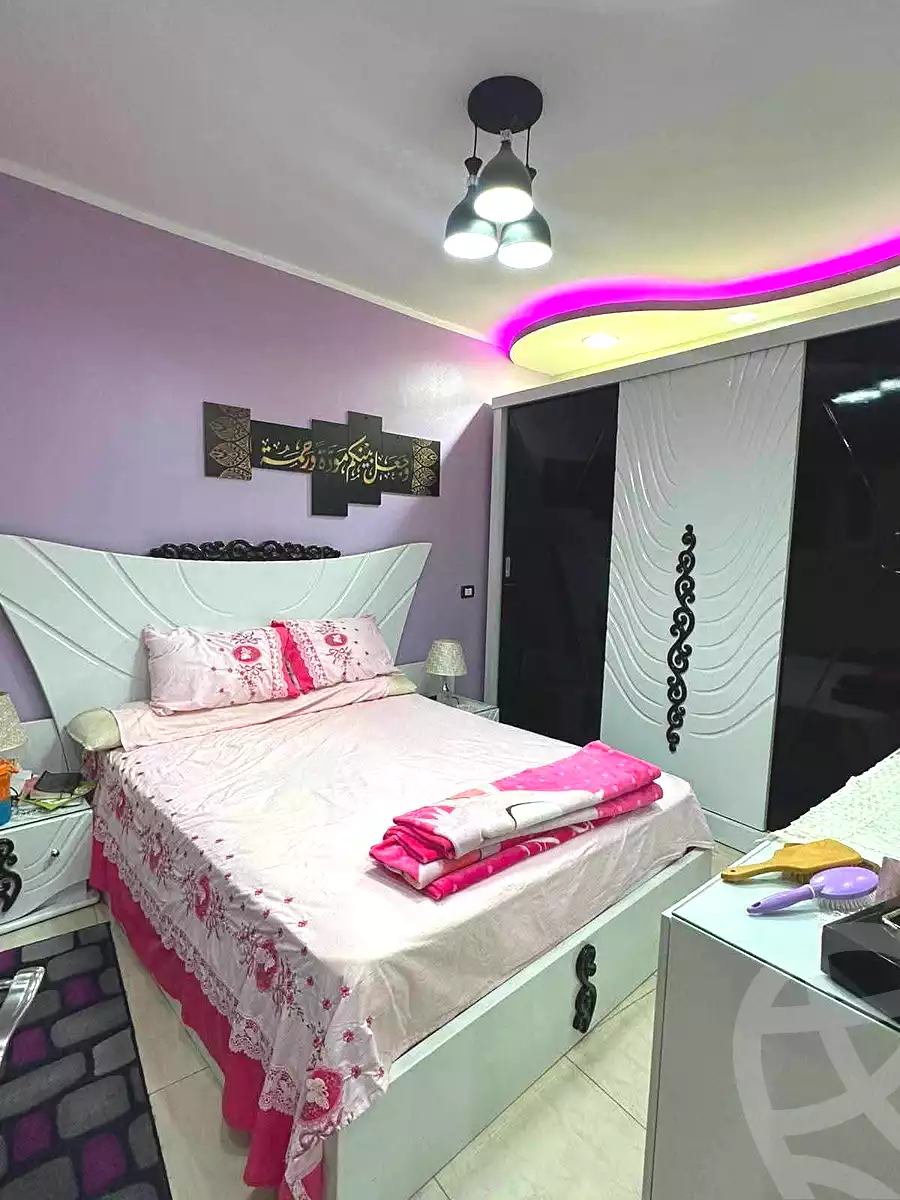 https://aqarmap.com.eg/ar/listing/7287428-for-sale-cairo-el-haram-shareaa-khatem-el-morsalen