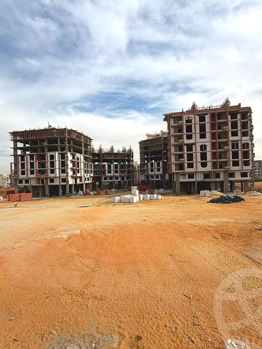 https://aqarmap.com.eg/ar/listing/7287402-for-sale-cairo-el-sheikh-zayed-city-green-revolution-el-nozha-st