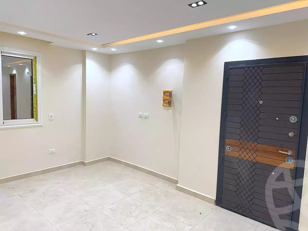 https://aqarmap.com.eg/ar/listing/7287504-for-sale-cairo-6th-of-october-el-ahyaa-neighborhood-3rd-al-hay-al-thalith-st