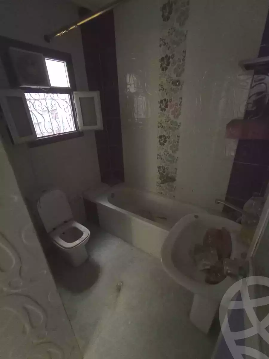 https://aqarmap.com.eg/en/listing/7287595-for-sale-alexandria-al-agamy-el-hanouvel-abo-el-shawareb-st