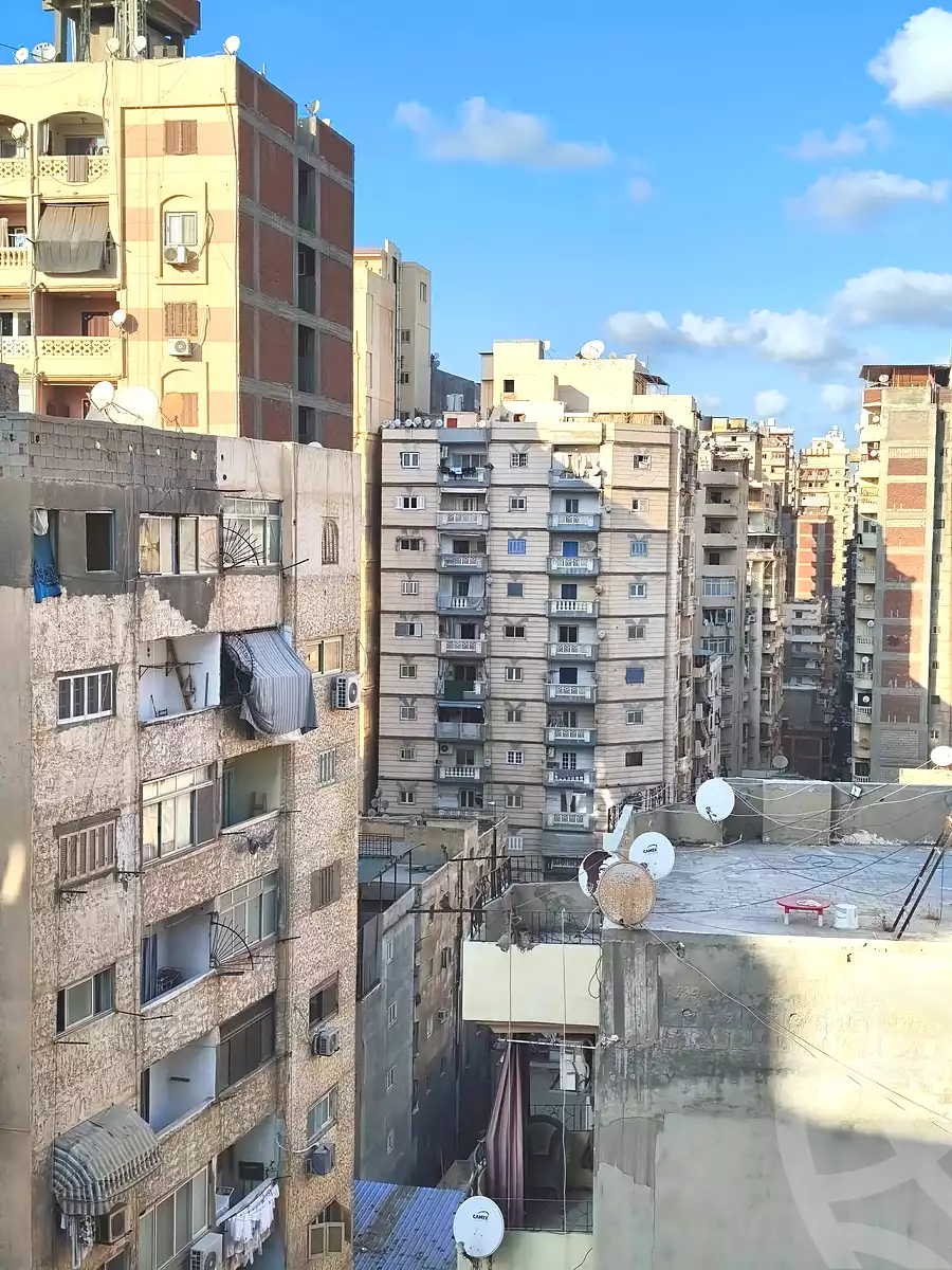 https://aqarmap.com.eg/en/listing/7288138-for-rent-alexandria-sydy-bshr