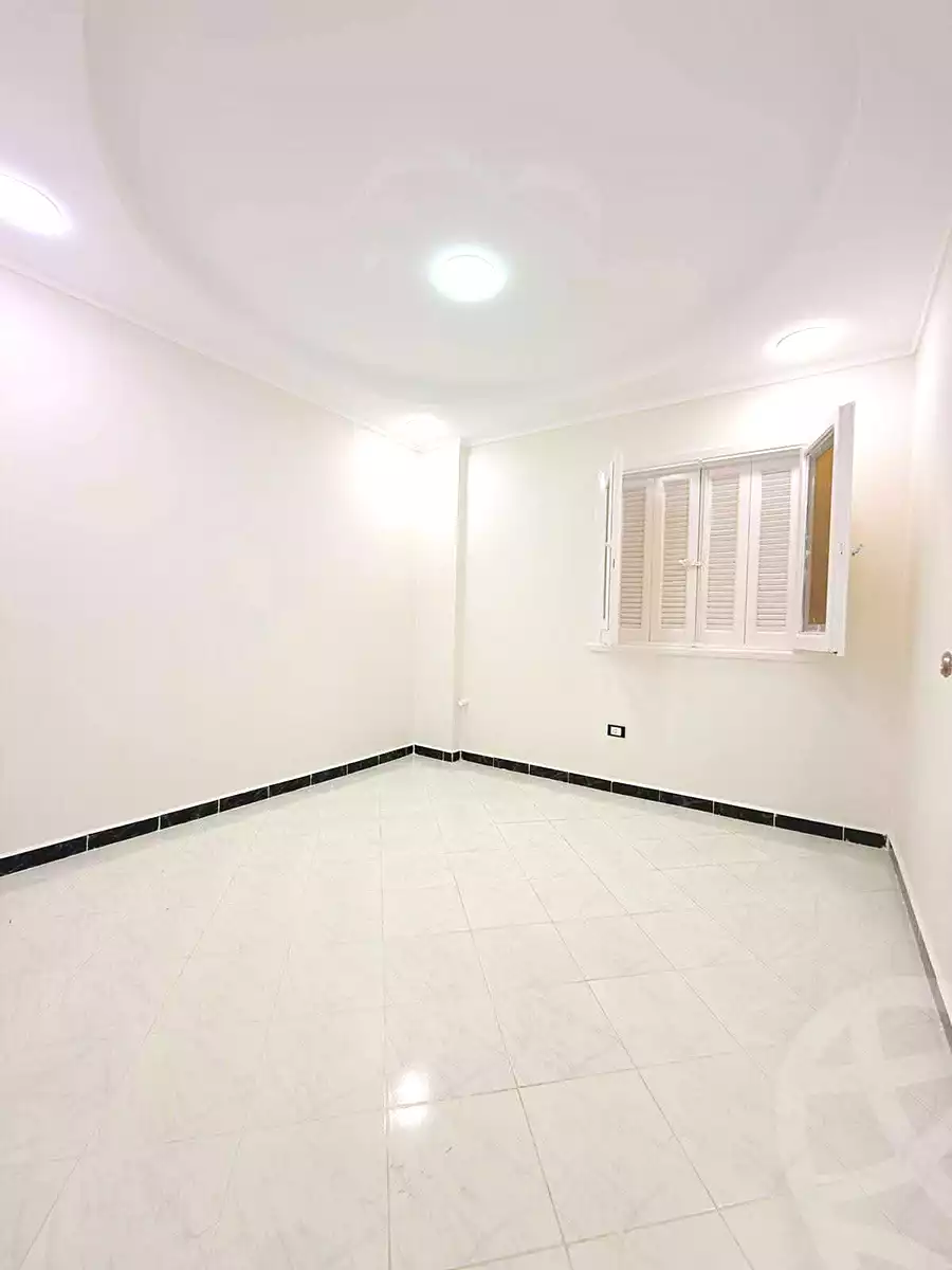 https://aqarmap.com.eg/en/listing/7288216-for-sale-alexandria-al-agamy-shataa-el-nakheel