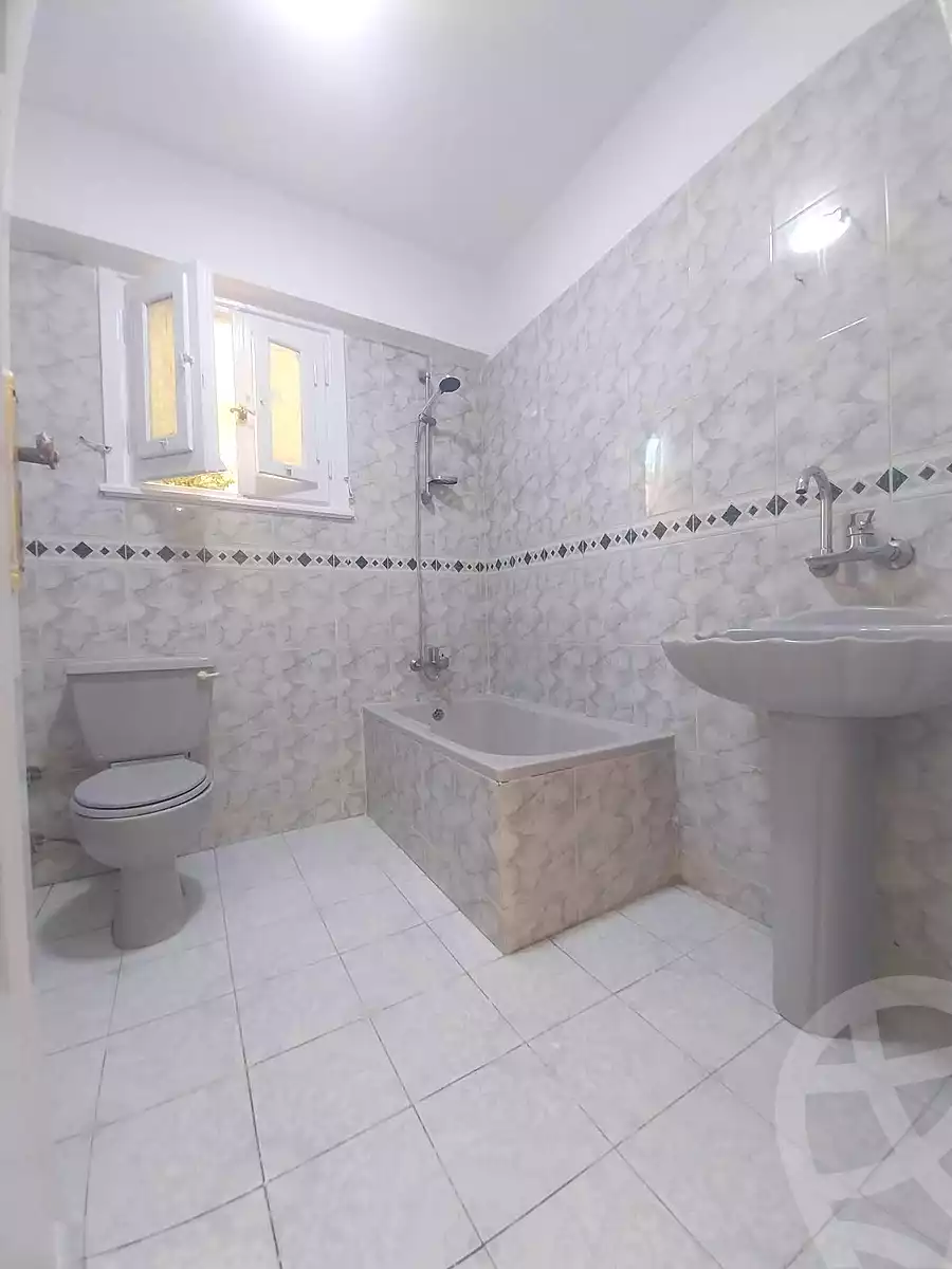 https://aqarmap.com.eg/ar/listing/7289197-for-sale-alexandria-al-agamy-shataa-el-nakheel