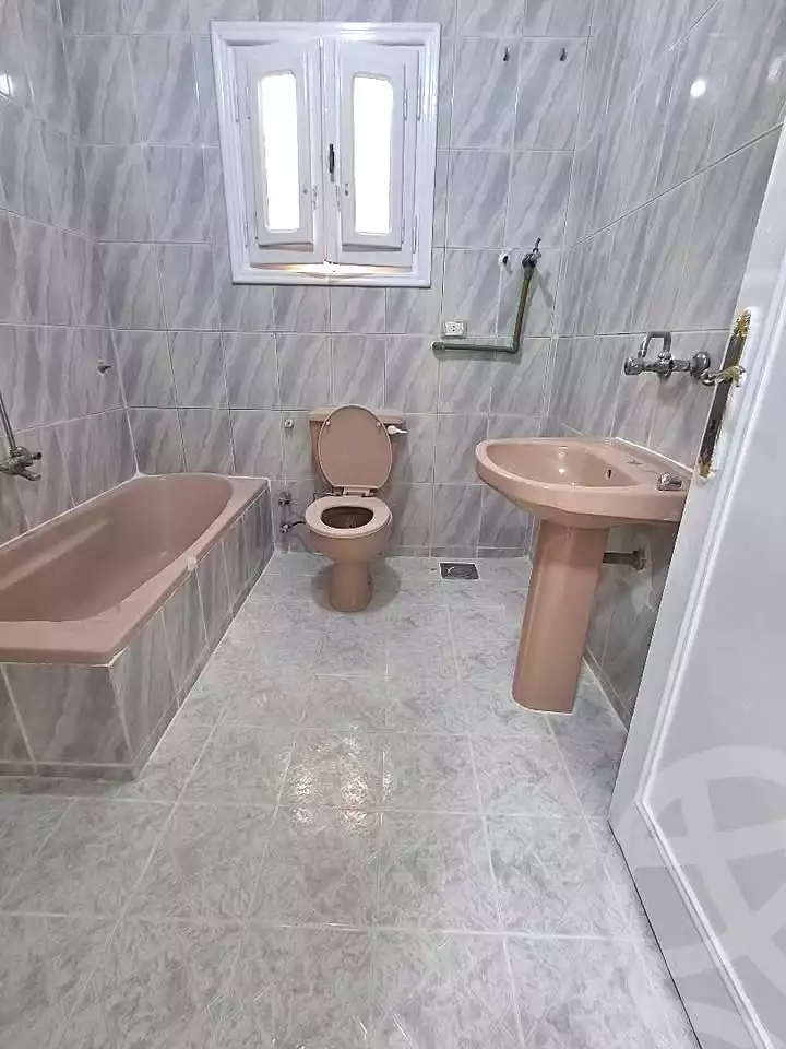 https://aqarmap.com.eg/ar/listing/7289521-for-sale-alexandria-al-agamy-shataa-el-nakheel