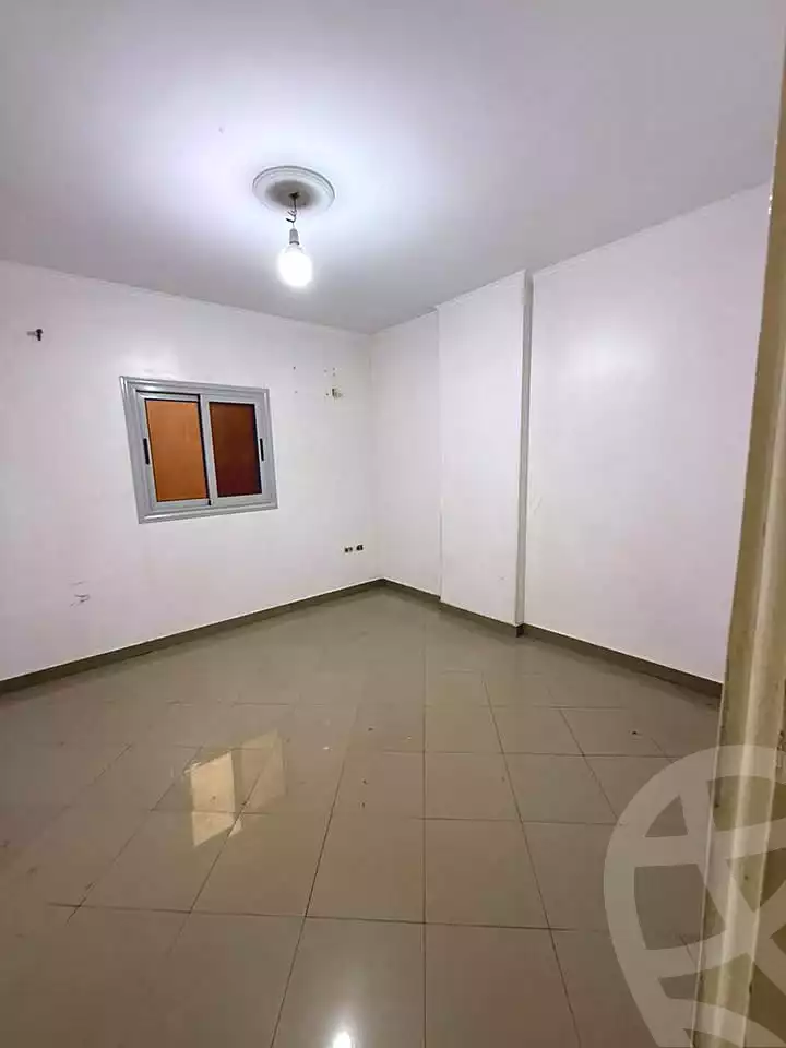 https://aqarmap.com.eg/ar/listing/7289612-for-sale-cairo-faisal-kafr-tohormos-queen-nazli-st