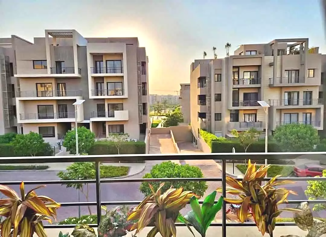 3 BR Apartment in Fifth Square Al Marasem, photo 9 of 12