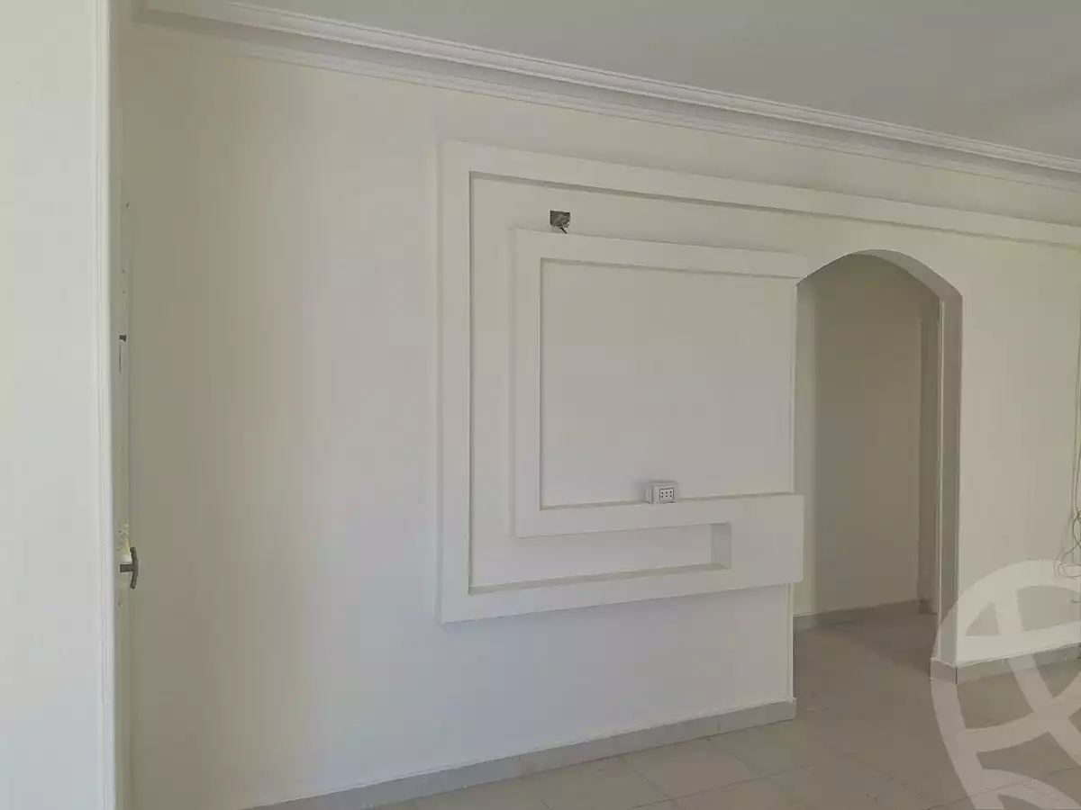 https://aqarmap.com.eg/ar/listing/7289885-for-sale-cairo-6th-of-october-el-ahyaa-neighborhood-3rd-street-7