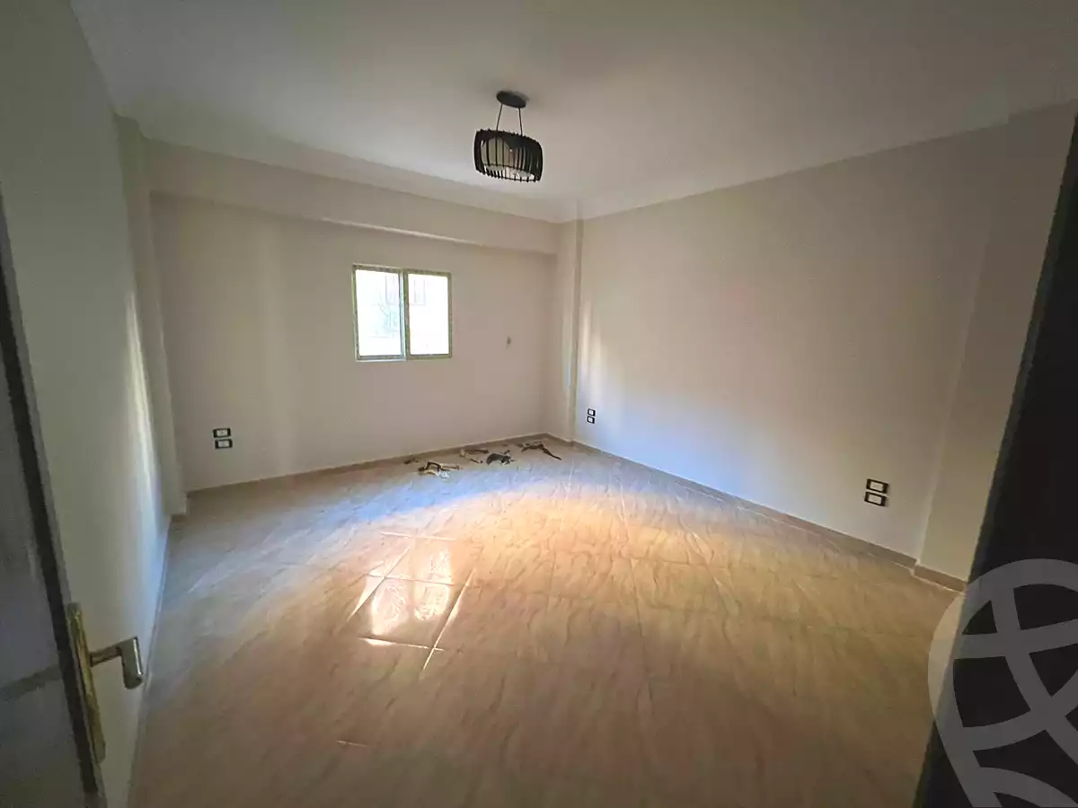 https://aqarmap.com.eg/en/listing/7290017-for-sale-cairo-el-sheikh-zayed-city-el-hay-elsabeaa-lbstn