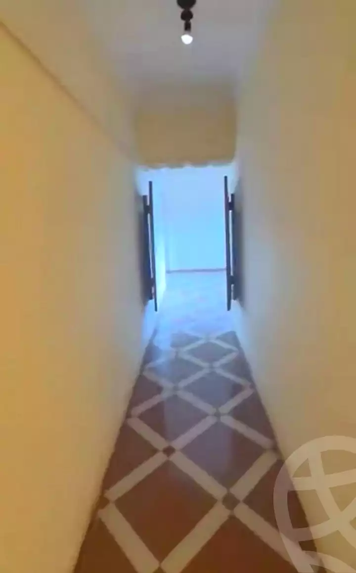 https://aqarmap.com.eg/ar/listing/7290030-for-sale-cairo-ain-shams-yn-shms-lgrby
