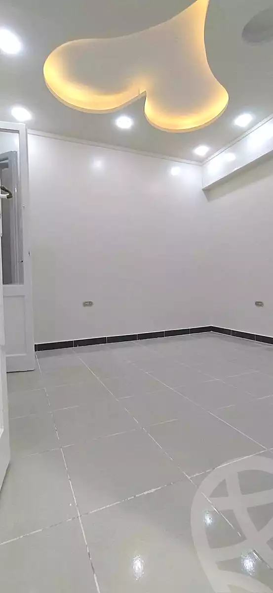https://aqarmap.com.eg/ar/listing/7290086-for-sale-alexandria-al-agamy-shataa-el-nakheel