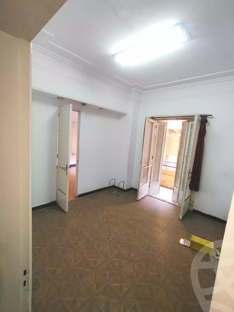 https://aqarmap.com.eg/ar/listing/7290290-for-rent-cairo-downtown-bab-el-loaa-el-tahrir-st
