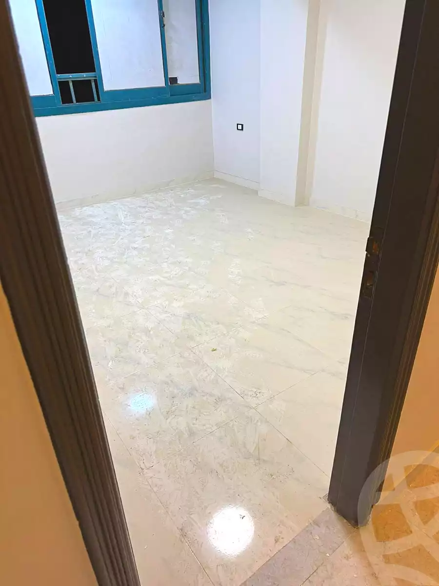 https://aqarmap.com.eg/en/listing/7290327-for-sale-cairo-helwan-el-shareaa-el-sharby-st