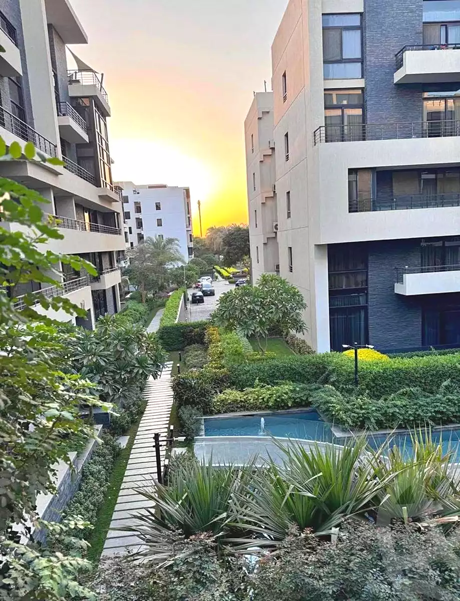 https://aqarmap.com.eg/en/listing/7290532-for-sale-cairo-new-cairo-compounds-the-view-waterway