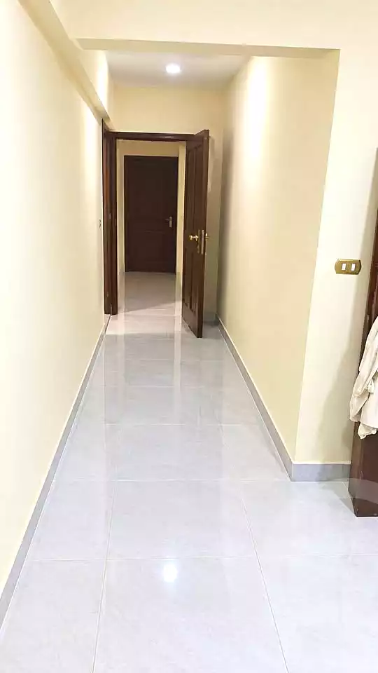 https://aqarmap.com.eg/en/listing/7290970-for-rent-alexandria-lauran