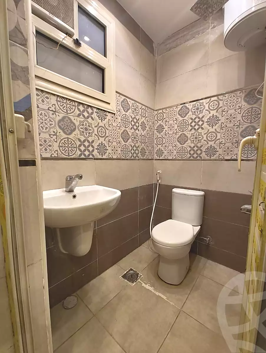 https://aqarmap.com.eg/ar/listing/7291169-for-rent-cairo-6th-of-october-el-ahyaa-neighborhood-1st-rich-bake-st
