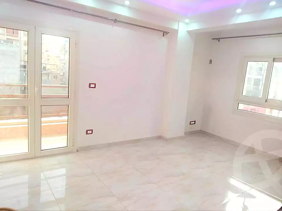 https://aqarmap.com.eg/ar/listing/7292060-for-sale-alexandria-moharram-bey