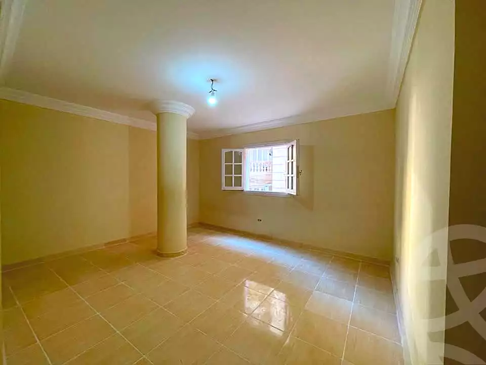 https://aqarmap.com.eg/ar/listing/7292263-for-sale-alexandria-ganaklis-shr-mrtdy-bsh