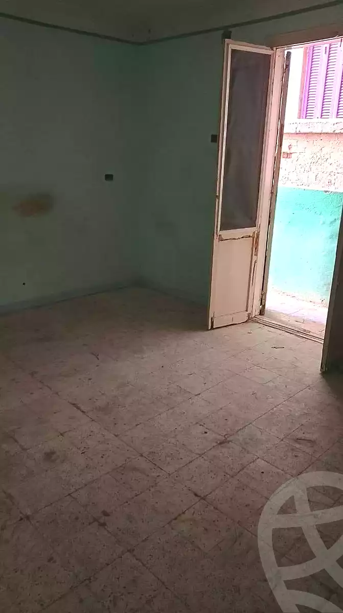 https://aqarmap.com.eg/en/listing/7292314-for-sale-alexandria-al-agamy-el-daresa-st