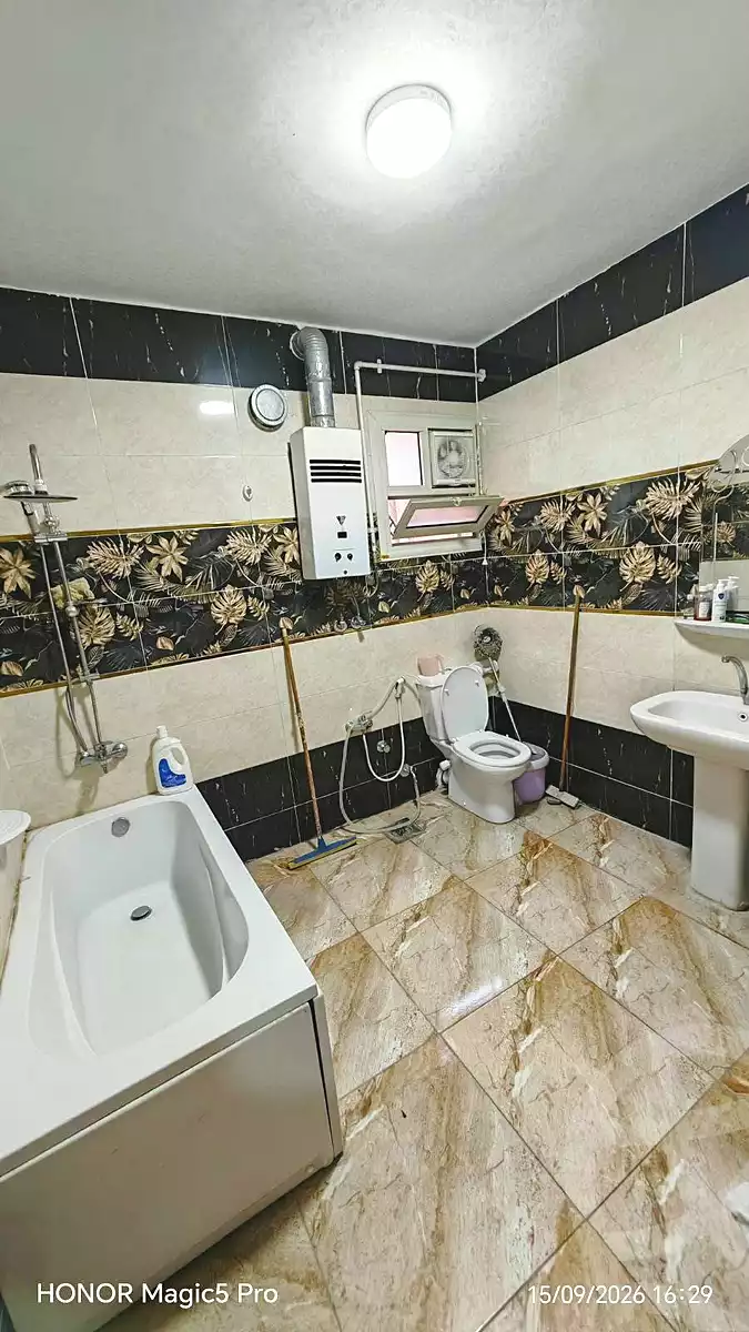 https://aqarmap.com.eg/ar/listing/7292405-for-sale-cairo-helwan-sherif-st