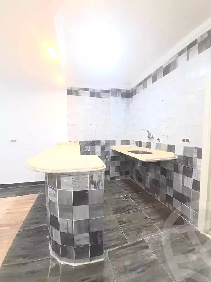 https://aqarmap.com.eg/ar/listing/7292604-for-sale-alexandria-al-agamy-lbytsh-shahr-al-assal-st