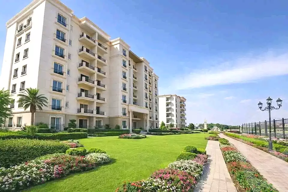 https://aqarmap.com.eg/ar/listing/7292971-for-sale-cairo-new-cairo-compounds-mayan-compound-stm
