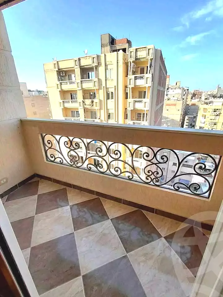 https://aqarmap.com.eg/ar/listing/7293043-for-sale-alexandria-sydy-bshr-sydy-bshr-bhry