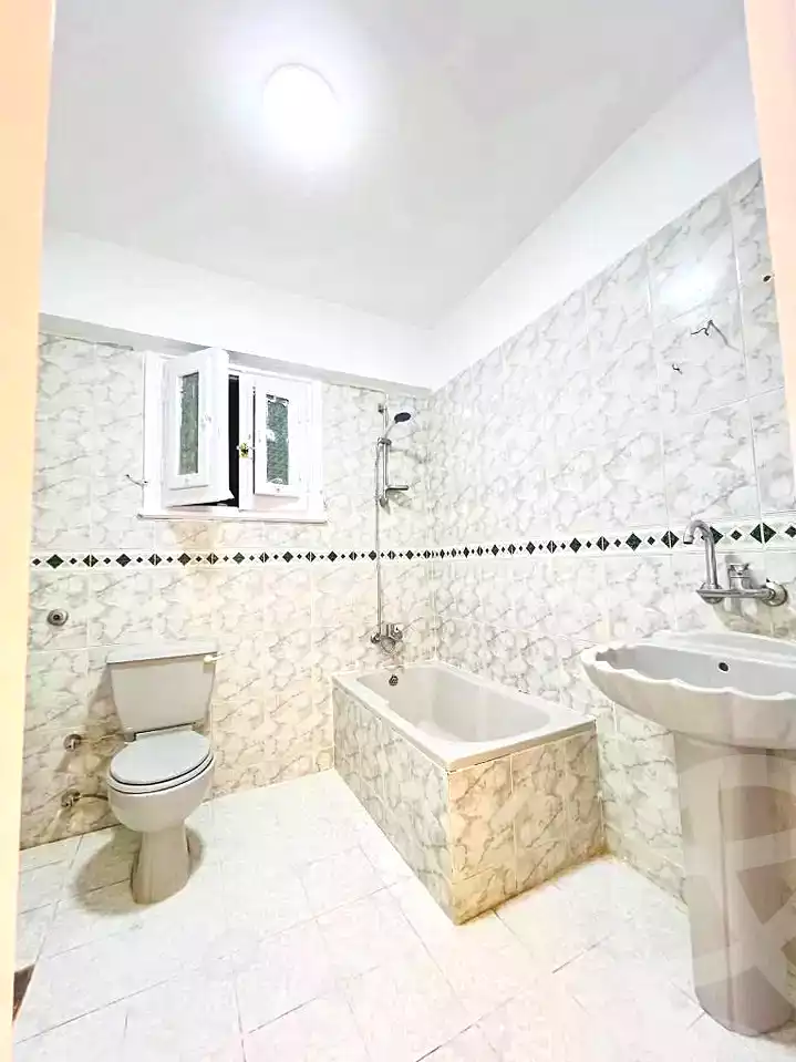 https://aqarmap.com.eg/ar/listing/7293551-for-sale-alexandria-al-agamy-shataa-el-nakheel