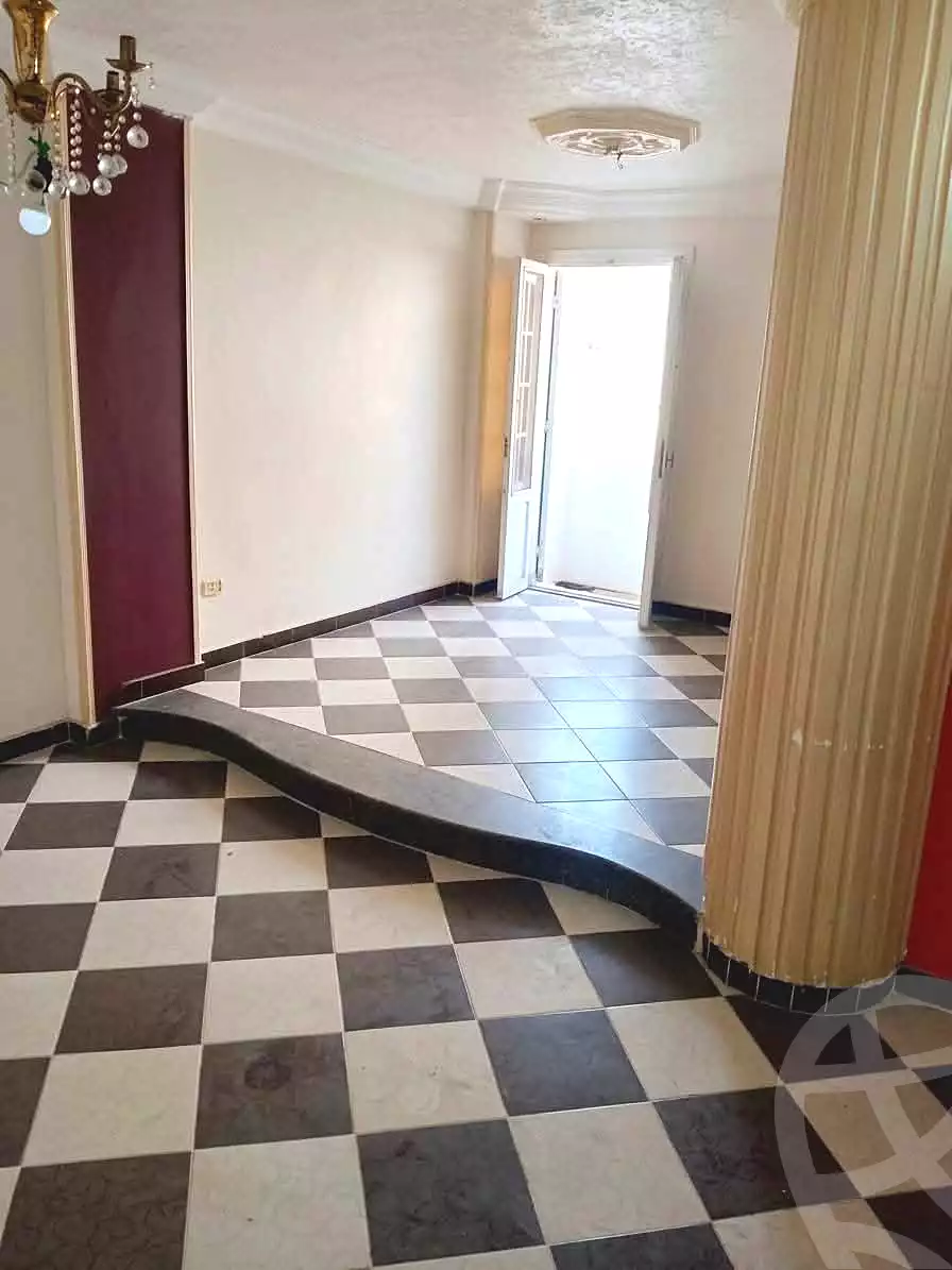 https://aqarmap.com.eg/ar/listing/7293600-for-sale-جانبى-من-شارع-البحريه
