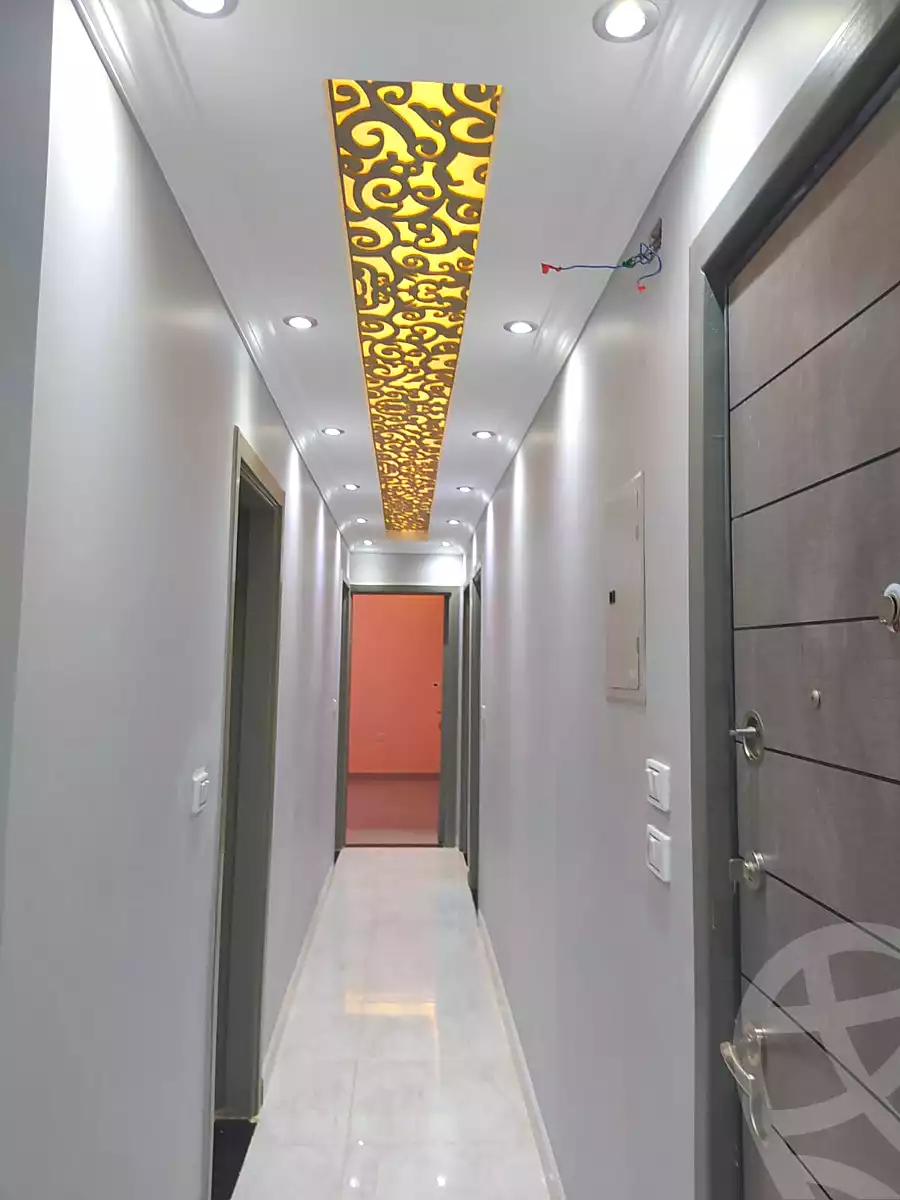 https://aqarmap.com.eg/ar/listing/7294130-for-sale-cairo-el-haram-el-lebeny-soltan-khattab-st