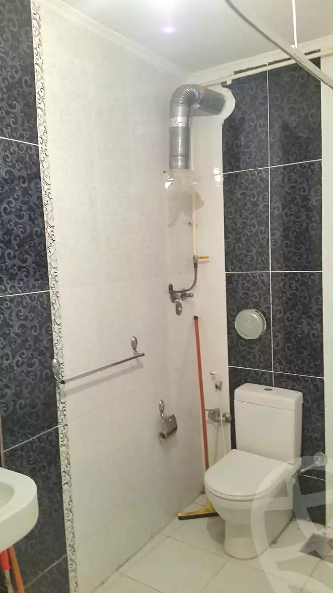 https://aqarmap.com.eg/ar/listing/7294425-for-sale-cairo-ain-shams-yn-shms-lgrby-shr-qsr-fhmy