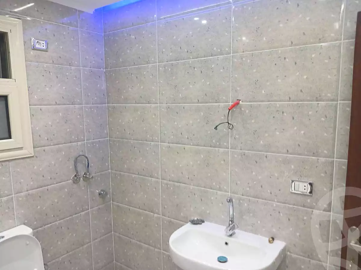 https://aqarmap.com.eg/ar/listing/7294654-for-sale-cairo-helwan-mostafa-fahmy-st