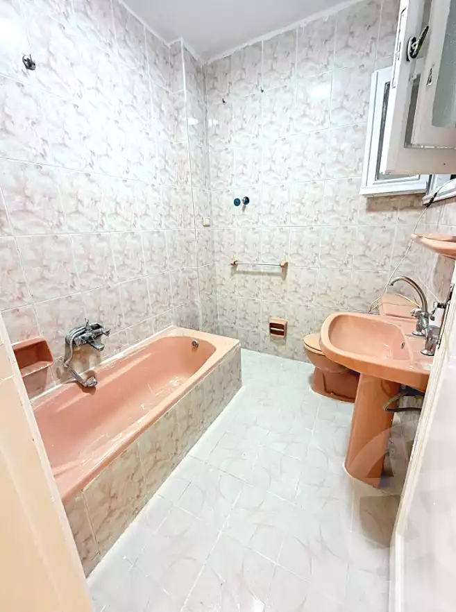 https://aqarmap.com.eg/en/listing/7294903-for-sale-alexandria-al-agamy