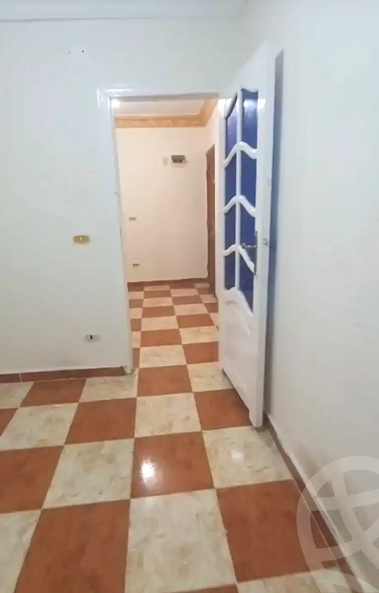 https://aqarmap.com.eg/ar/listing/7294949-for-sale-alexandria-el-asafra-shr-45