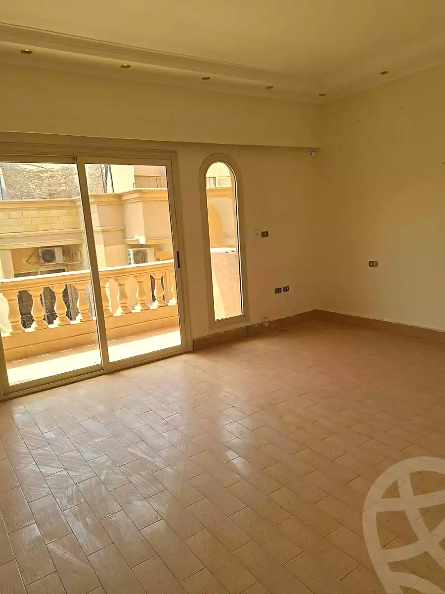 https://aqarmap.com.eg/ar/listing/7296181-for-sale-cairo-new-cairo-north-investors-salama-hegazi-st