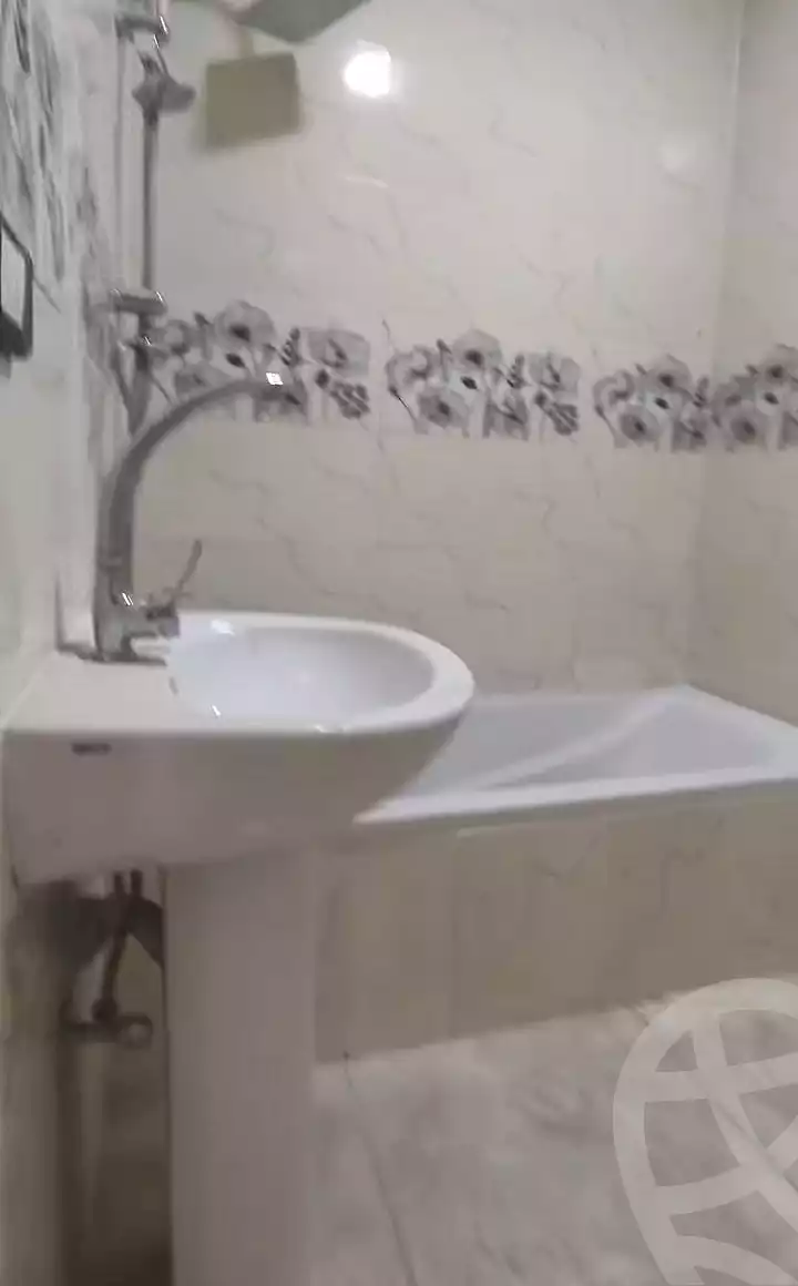 https://aqarmap.com.eg/en/listing/7296342-for-rent-cairo-elnozha-Streettt-27