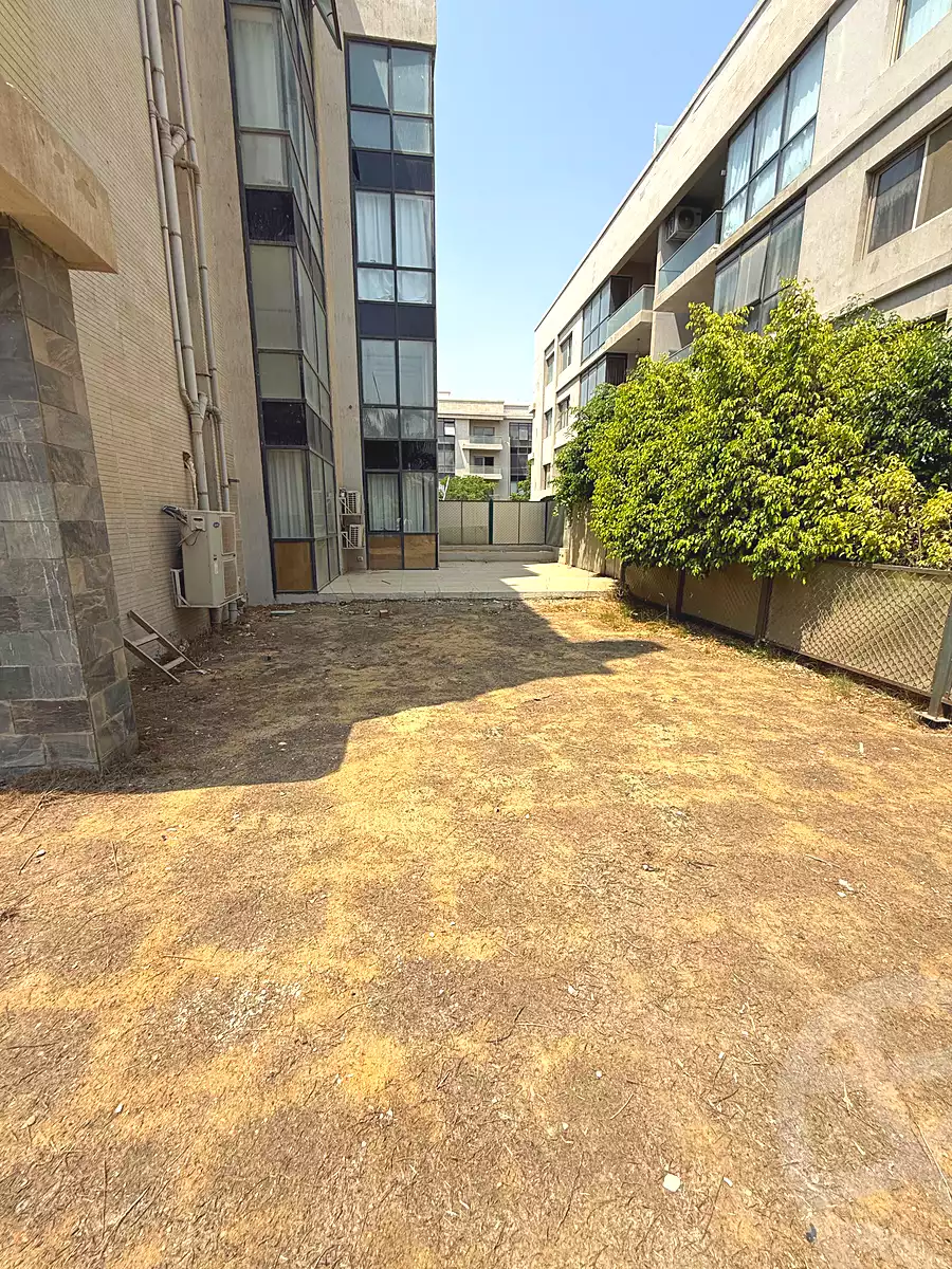 https://aqarmap.com.eg/ar/listing/7296329-for-sale-cairo-new-cairo-compounds-galleria-moon-valley-compound-arabia