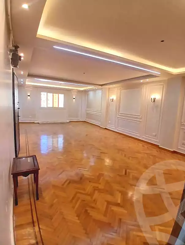 https://aqarmap.com.eg/ar/listing/7297396-for-sale-alexandria-ganaklis