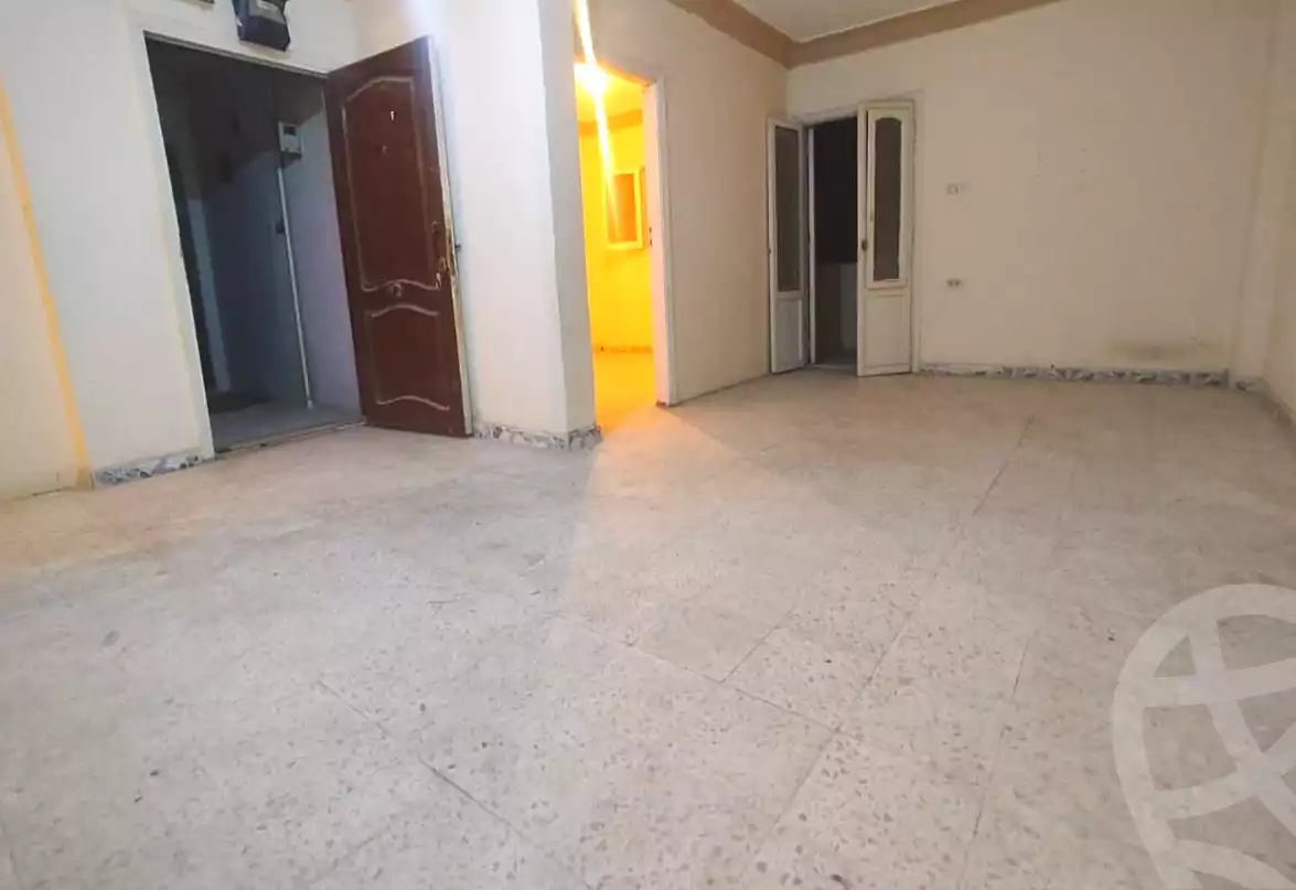 https://aqarmap.com.eg/ar/listing/7297668-for-sale-alexandria-al-agamy-el-hanouvel-abo-zaid-st