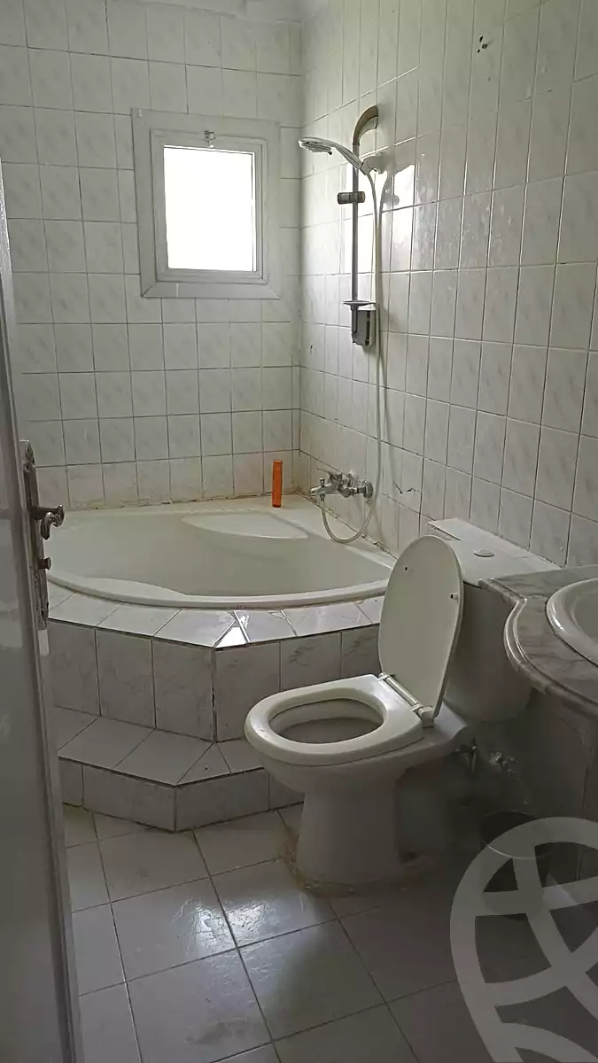 https://aqarmap.com.eg/ar/listing/7298166-for-rent-cairo-6th-of-october-el-ahyaa-neighborhood-8th-el-tahrir-rd