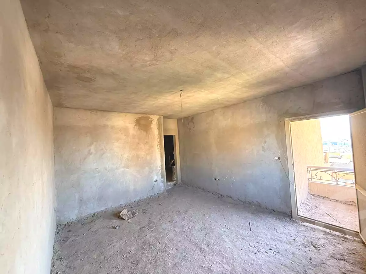 https://aqarmap.com.eg/en/listing/7298172-for-sale-cairo-el-sheikh-zayed-city-compounds-el-khamayel